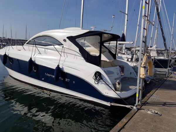 Mini yacht