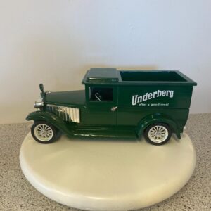 Underberg-aften-a-good-metal-bil-h-135-cm-l-32-cm