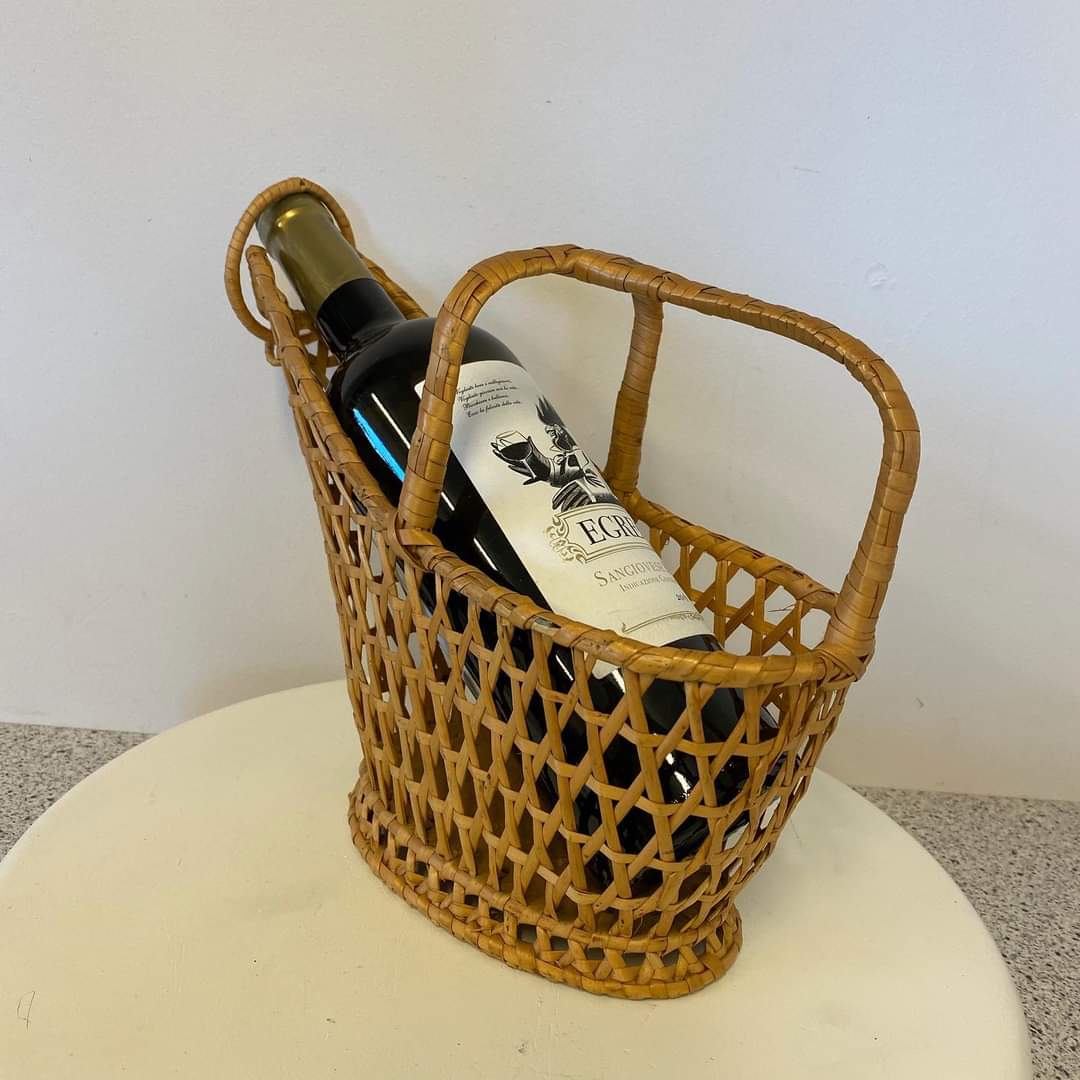 Kurv til vinflaske flaske følger ikke med 50kr.