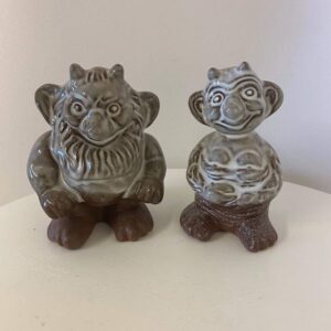 Krølle Bølle figurer, keramik trolde, mor og far h 11 cm 75kr. pr stk