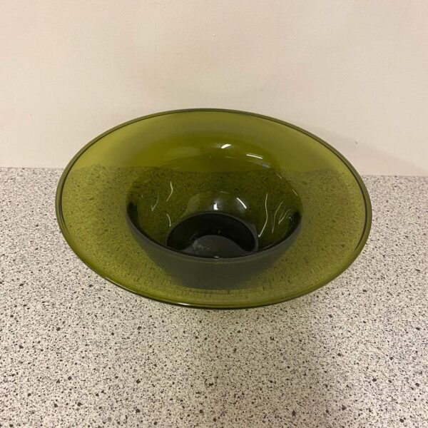 Super smuk glasskål eller fad i fed grøn farve h 9 cm Ø 28 cm vejl.pris 175kr. #multiloppen - Image 3