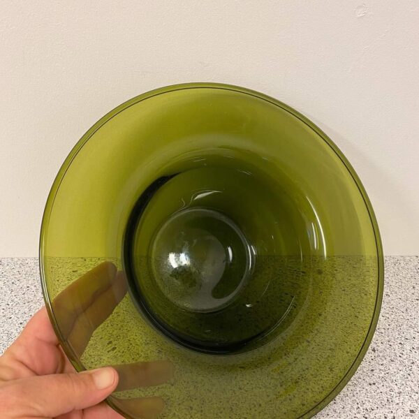 Super smuk glasskål eller fad i fed grøn farve h 9 cm Ø 28 cm vejl.pris 175kr. #multiloppen
