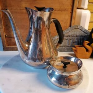 Lækkert sæt fra Cohr Denmark. Sukker og kaffe. I meget flot stand vejl.pris kr. 145 samlet #unikkelopper