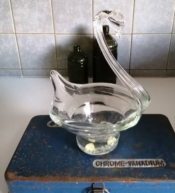 Høj smuk svane-skål i pustet glas vejl.pris kr. 175 #unikkelopper