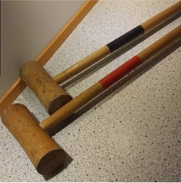 2 gamle kroket køller. Samlet 600,- Vejl.pris  #green_genbrug